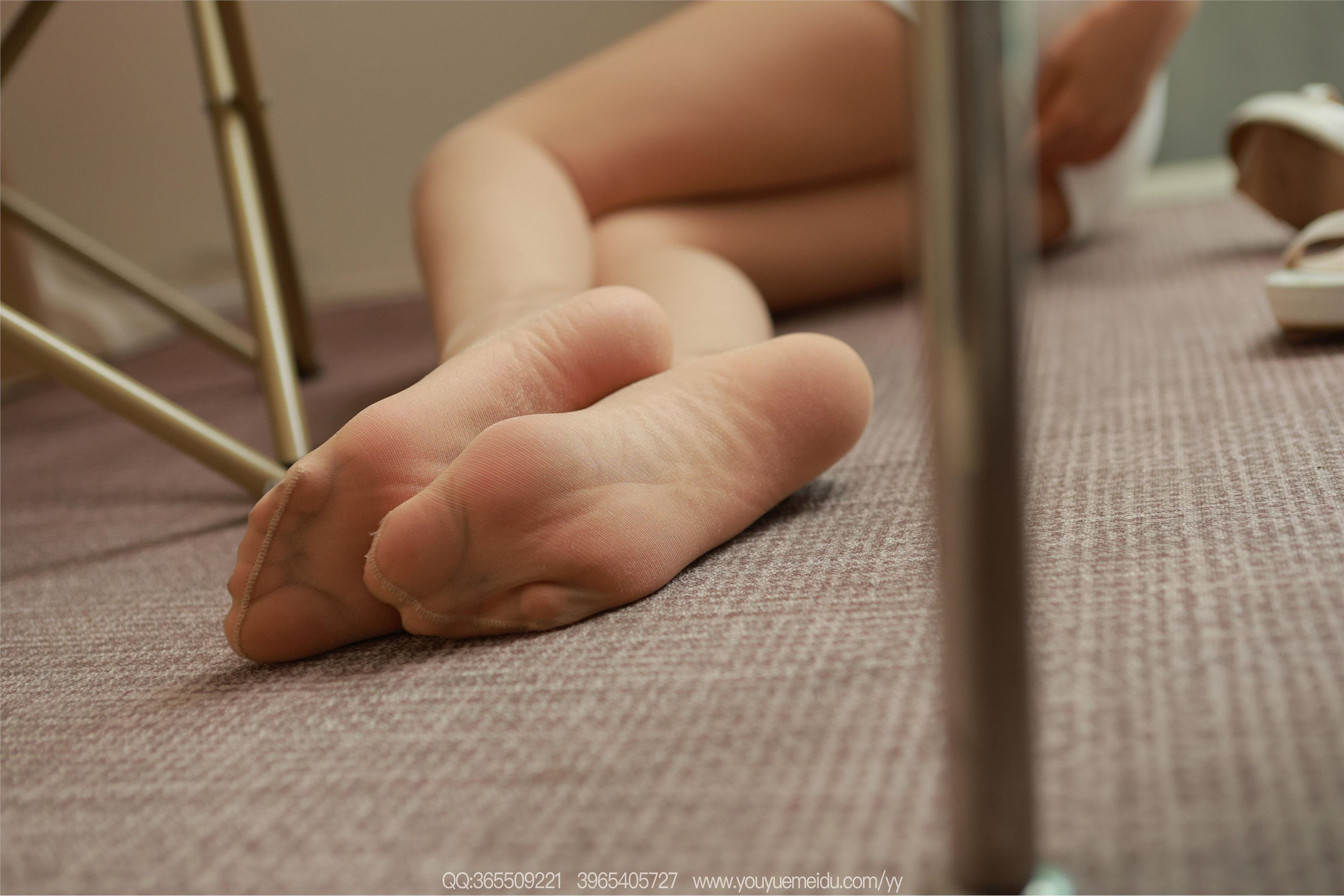 IESS异思趣向  2025.07.03 丝享家 2096 美子《一字凉鞋》